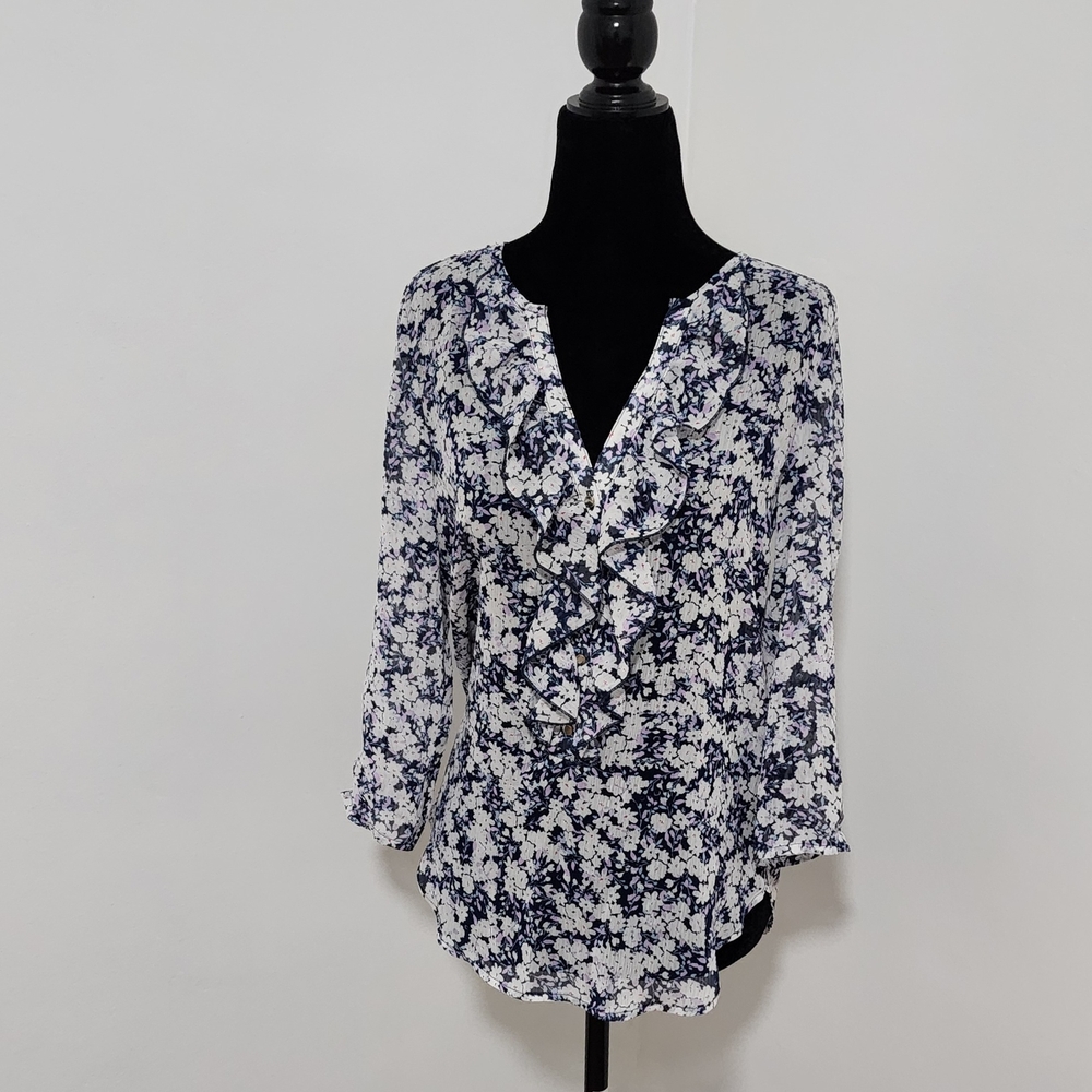 Dynamite Navy and White Floral Blouse